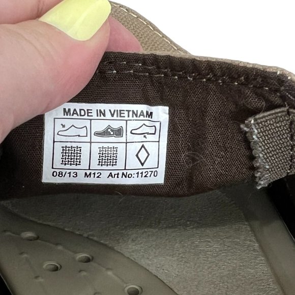 Crocs Walu Slip On Canvas Loafers men's size 12 - Picture 8 of 10